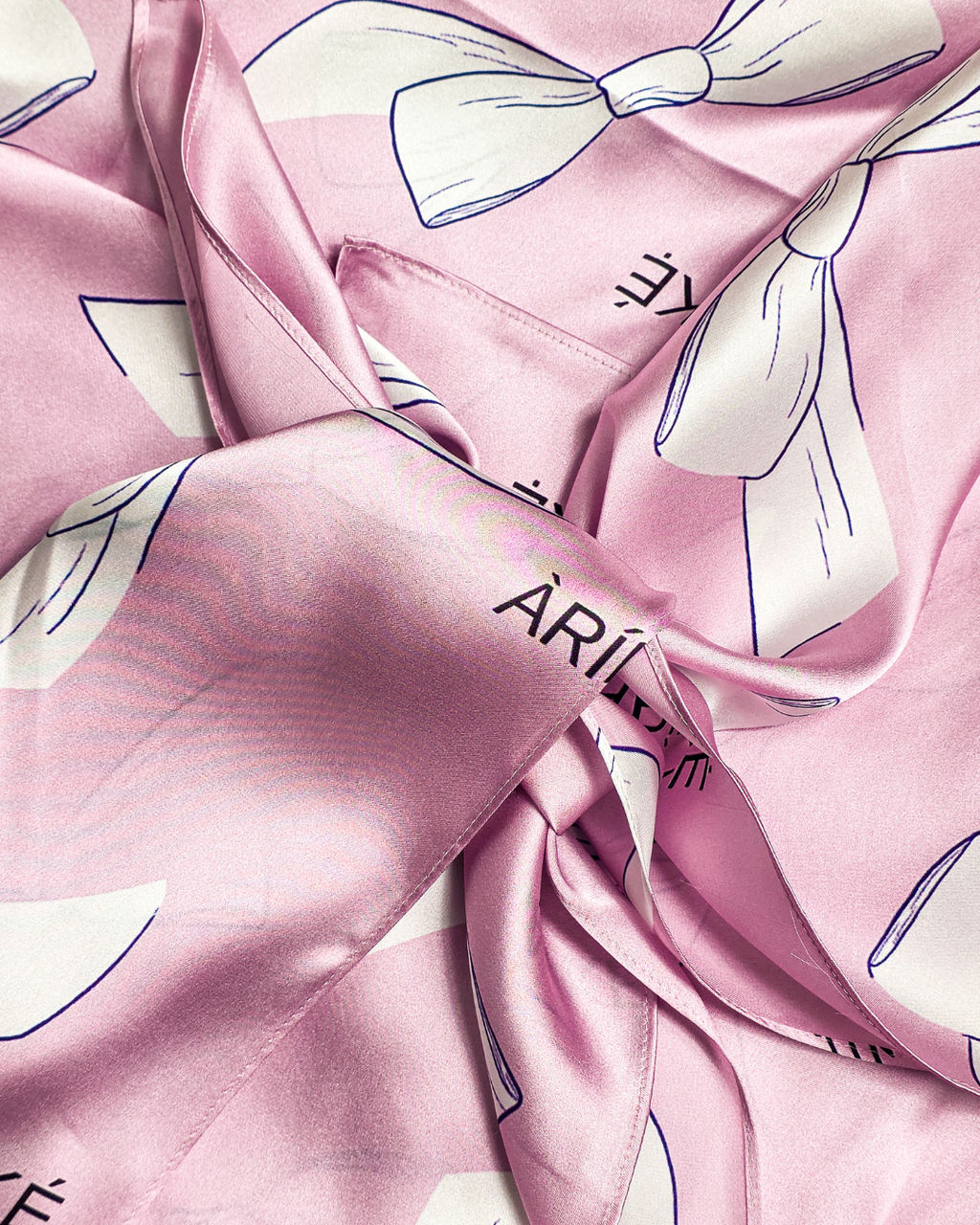 Àríkẹ́ Pink Bow Luxury Silk Scarf