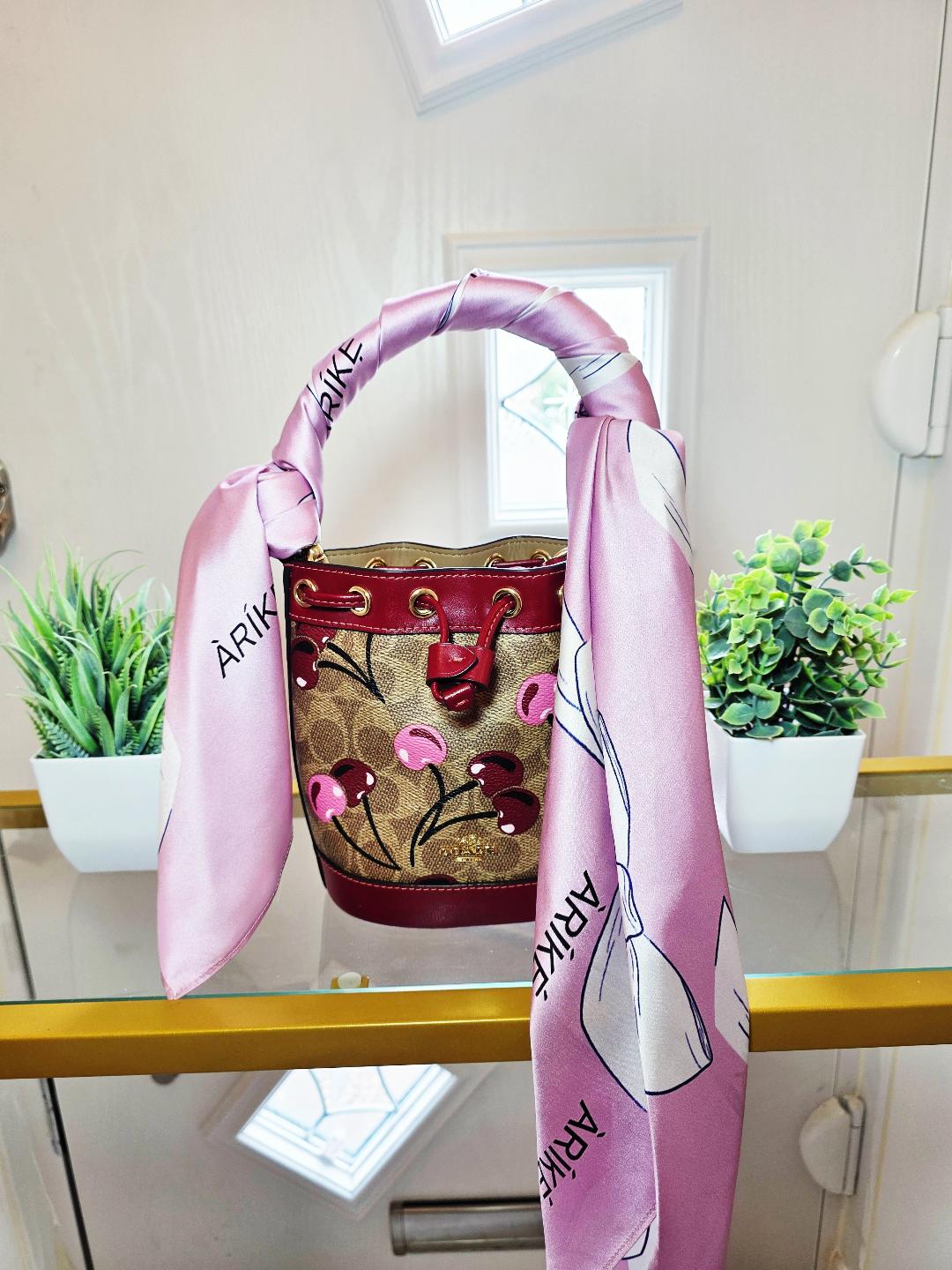 Àríkẹ́ Pink Bow Luxury Silk Scarf