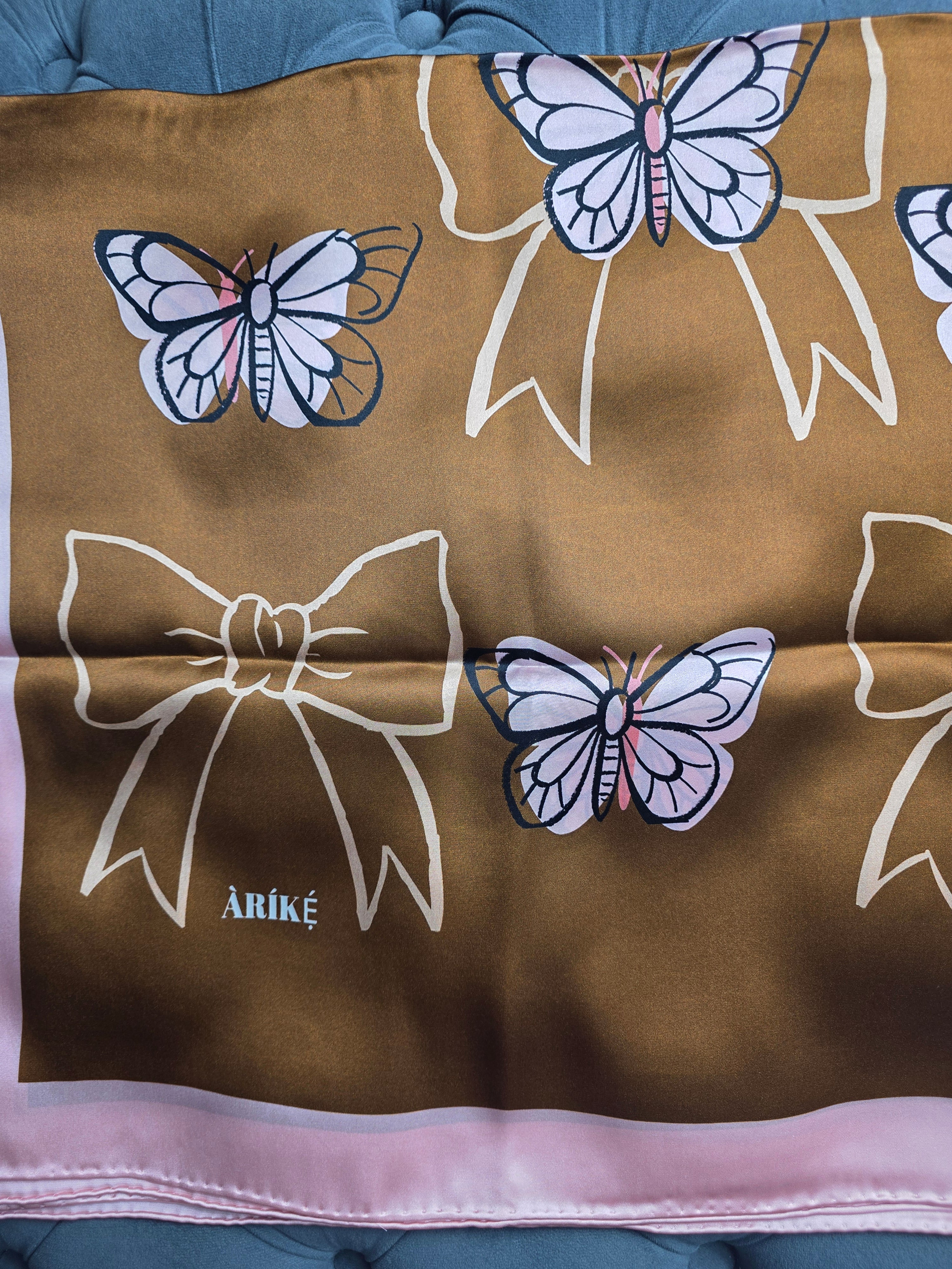 Àríkẹ́ Butterfly Silk Scarf